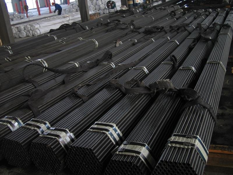 21.32.77 Black Painting Best Price Seamless Pipe