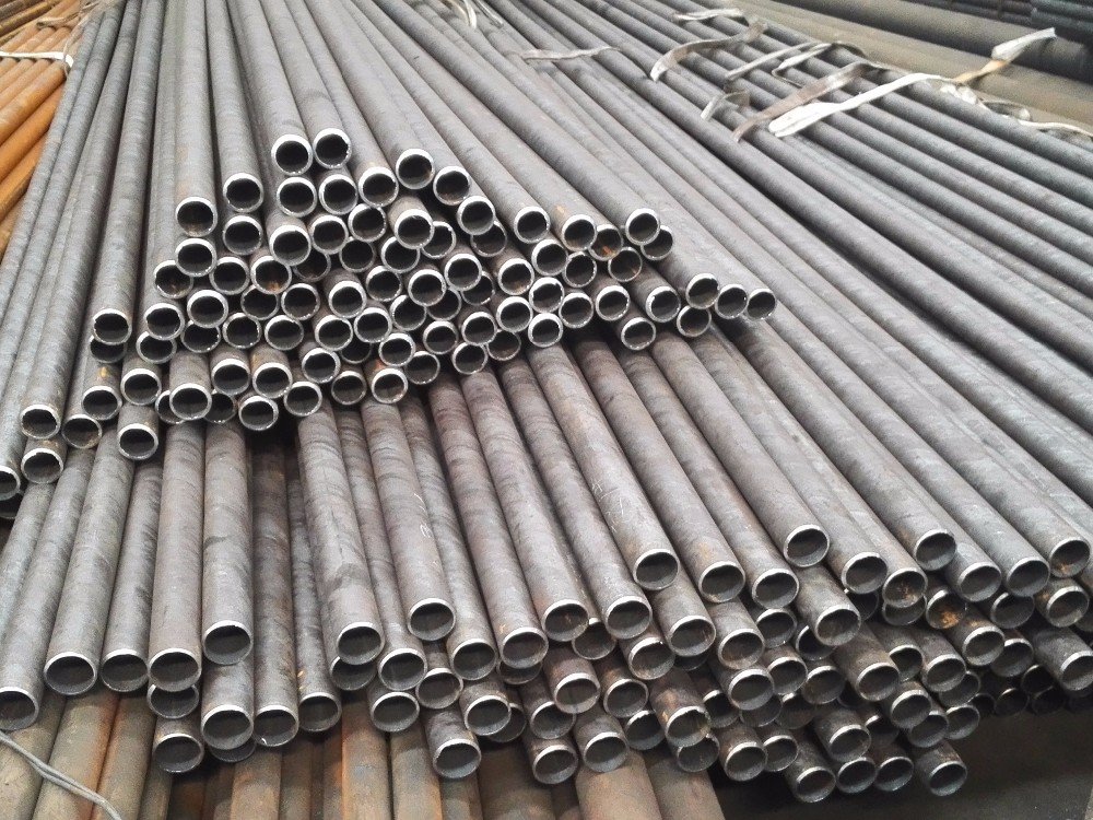 21.32.77 Black Painting Best Price Seamless Pipe